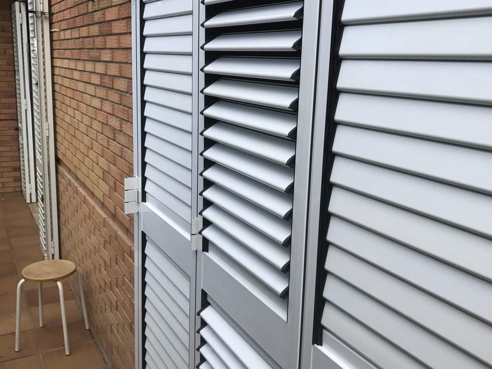 Mallorquinas de aluminio con lamas orientables