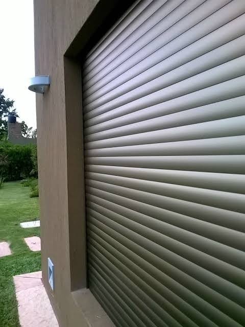 Persiana de aluminio de lama térmica instalada